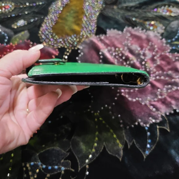 Louis Vuitton Epi Agenda - Picture 4 of 12